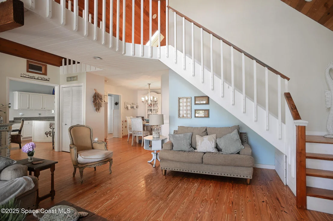 Photo of 5875 Riverside Drive