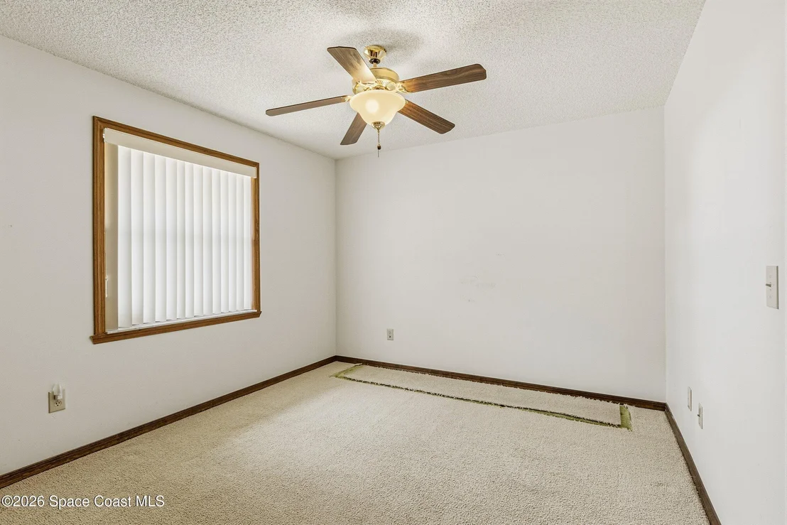 Photo of 460 Neptune Drive NE