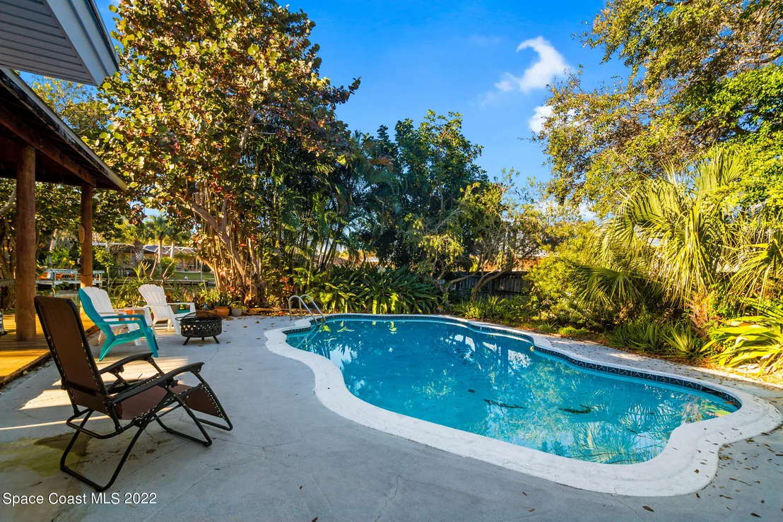 Photo of 104 Bahama Boulevard