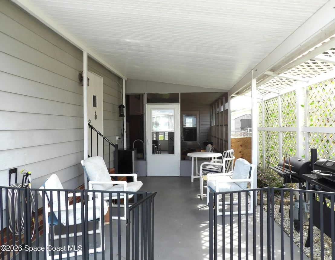 Photo of 1925 Live Oak Street NE
