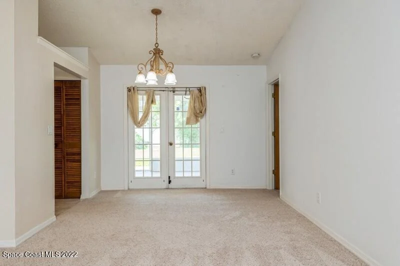 Photo of 6555 Adrian Street N