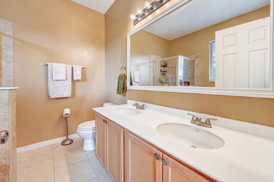 Photo of 3100 Eldron Boulevard SE