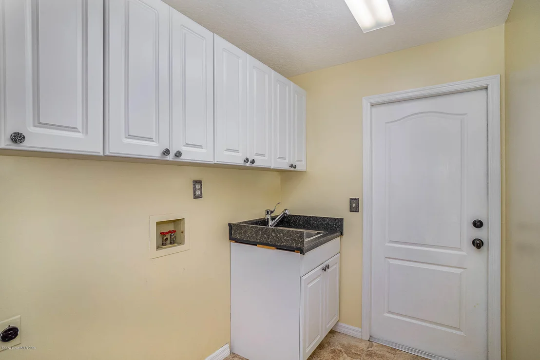 Photo of 925 Wildwood Drive