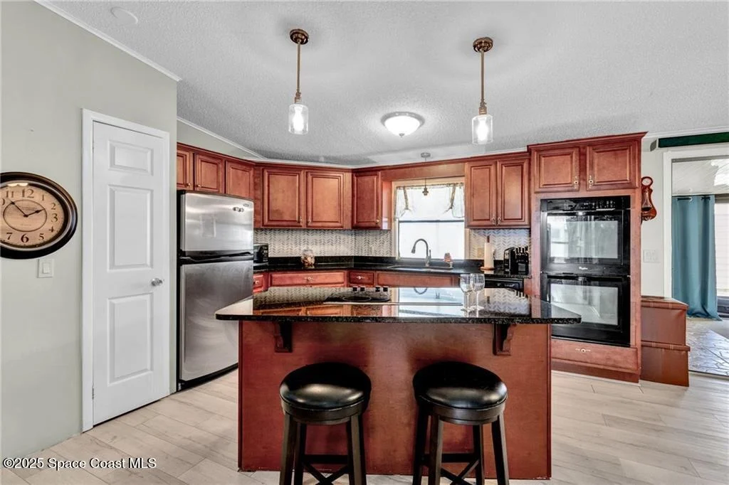 Photo of 729 Gladiolus Drive