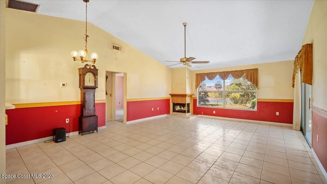 Photo of 827 Pine Shadows Avenue
