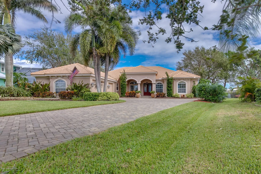 Photo of 256 Lanternback Island Drive