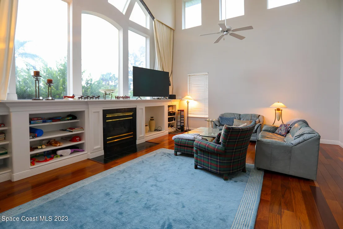 Photo of 923 Derby Lane