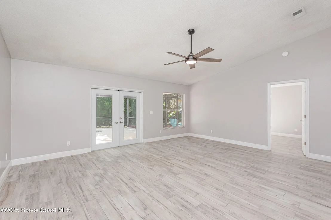 Photo of 1045 Jacaranda Circle
