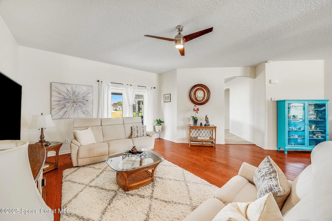 Photo of 1137 Morgan Circle NE