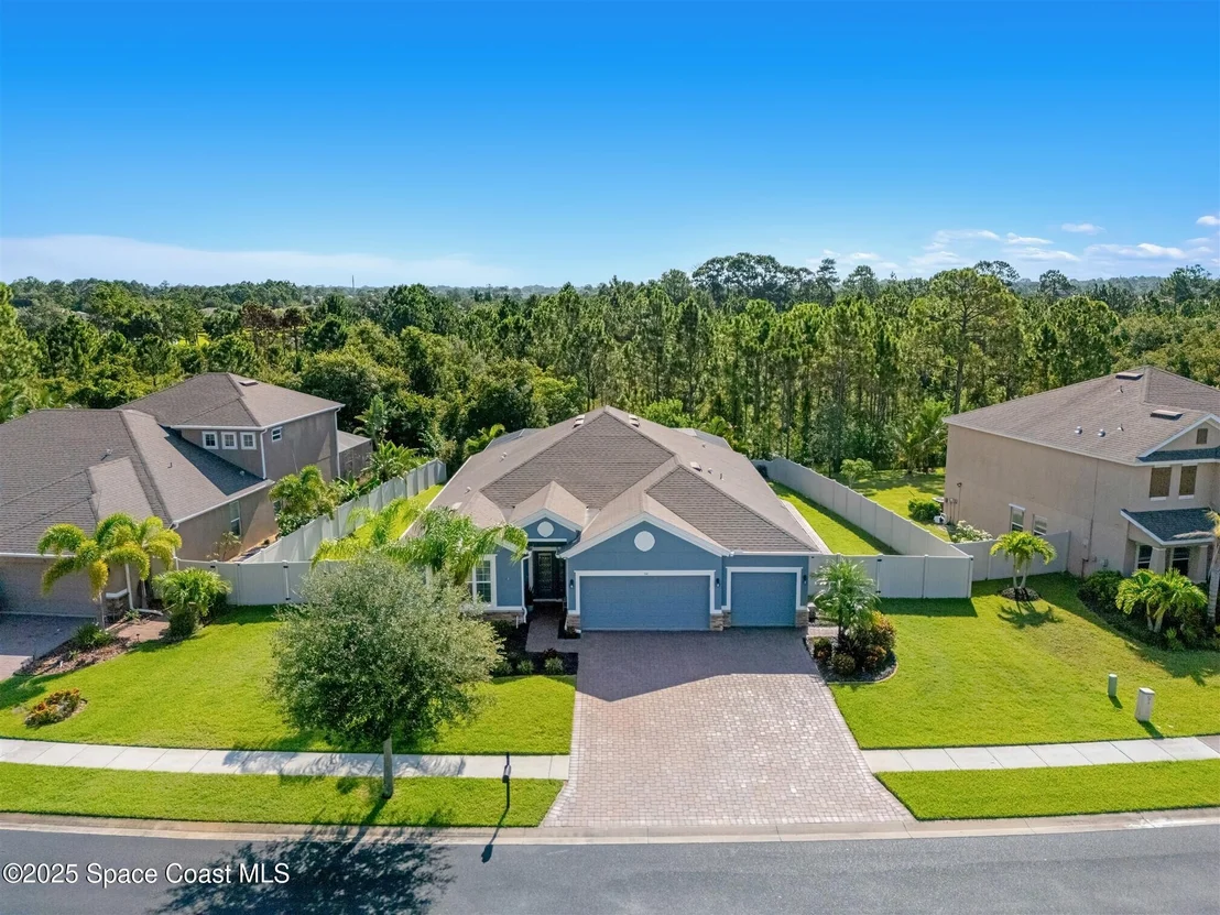 Photo of 541 Stonebriar Drive