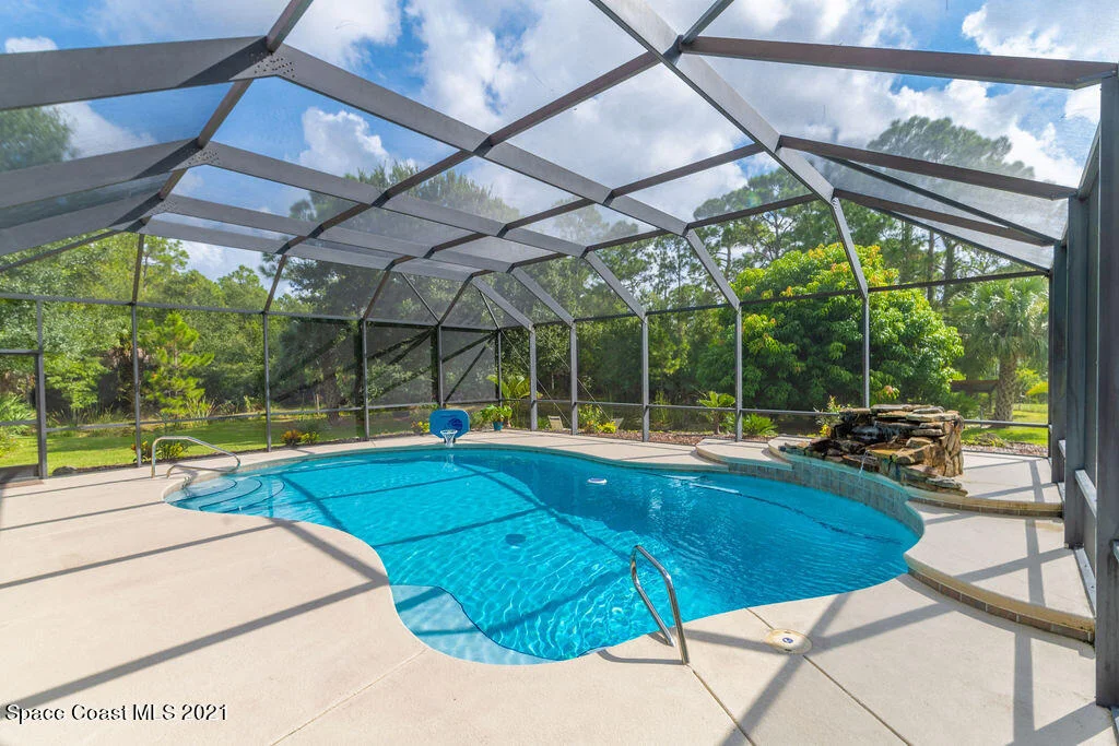 Photo of 4306 Hield Road NW