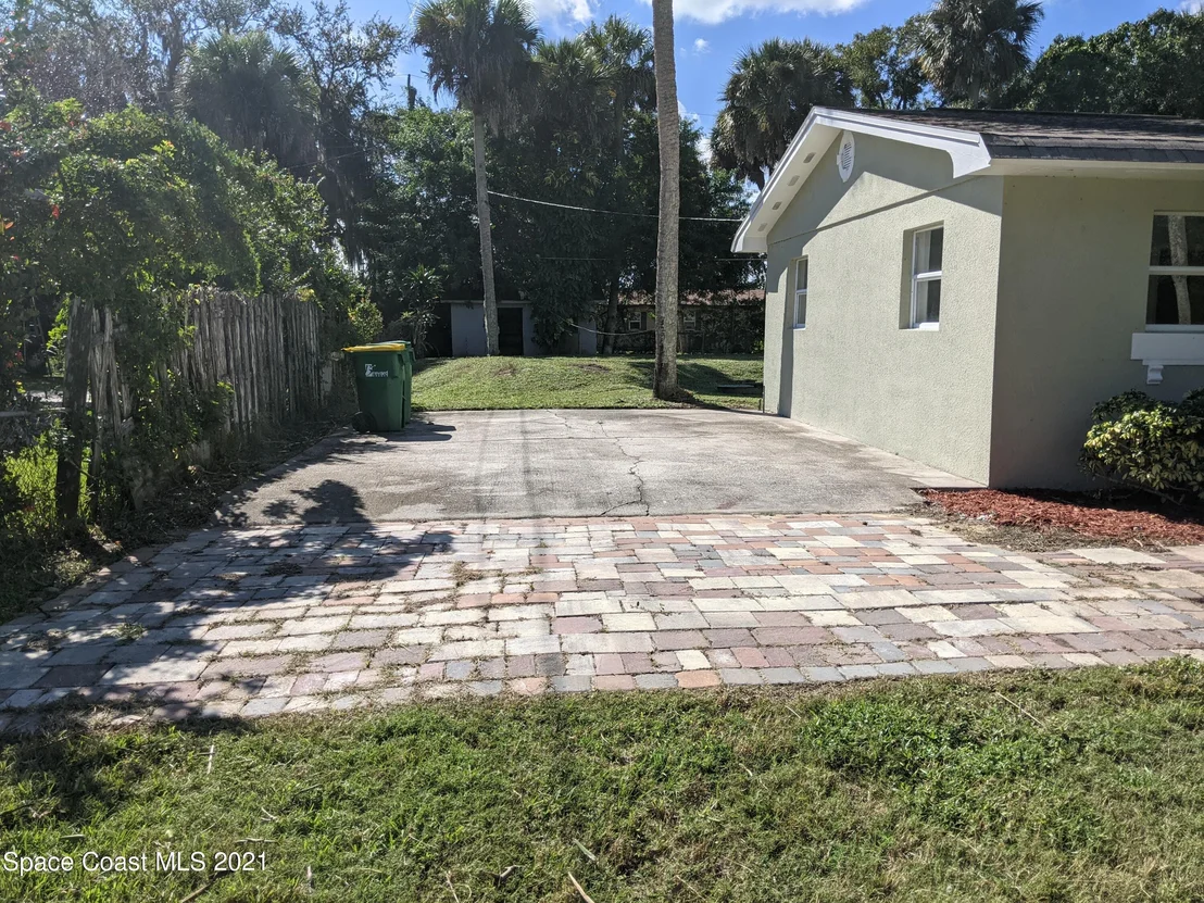 Photo of 2521 Date Drive