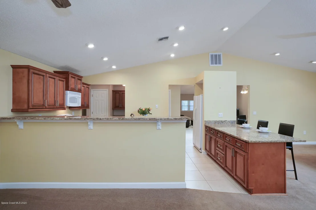 Photo of 2125 Linrose Lane