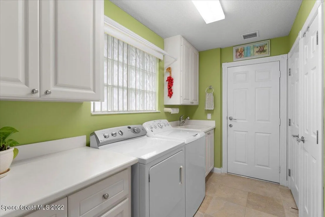 Photo of 3425 Hyperion Way SE