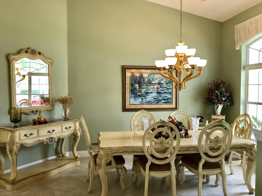 Photo of 975 Whisperpine Drive