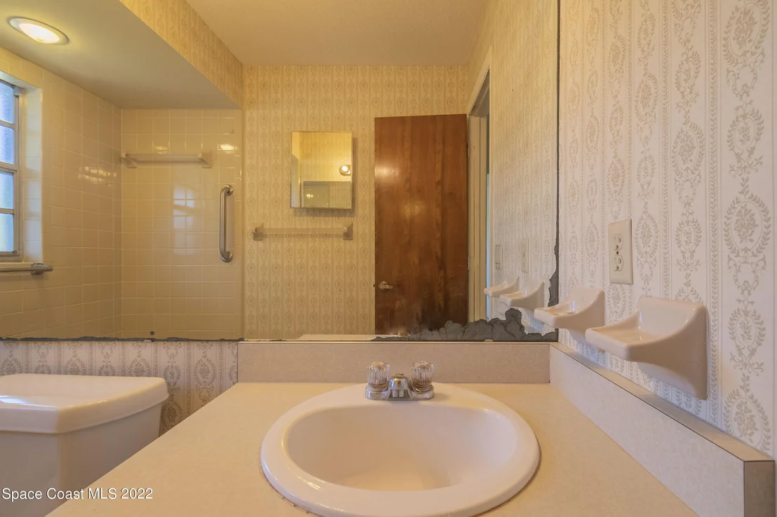 Photo of 936 Clayton Drive