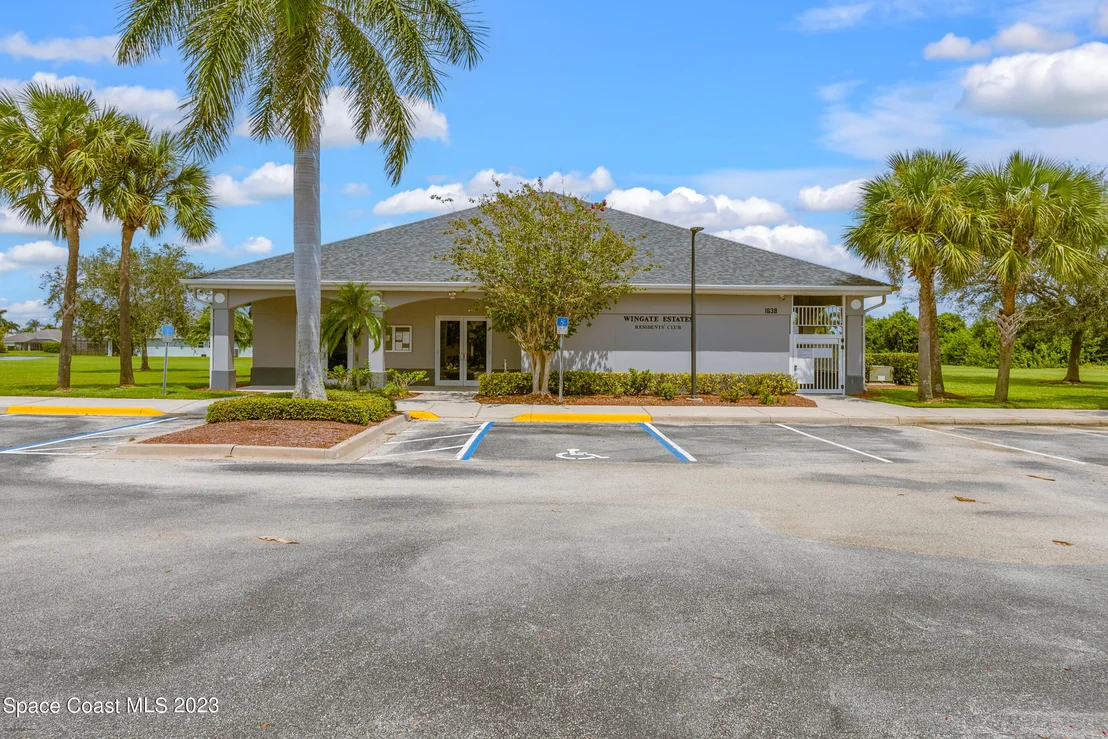 Photo of 1898 Auburn Lakes Drive