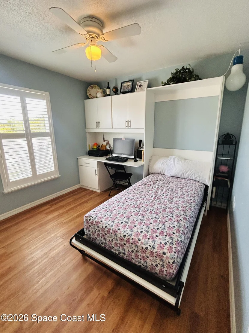 Photo of 1161 White Oak Circle