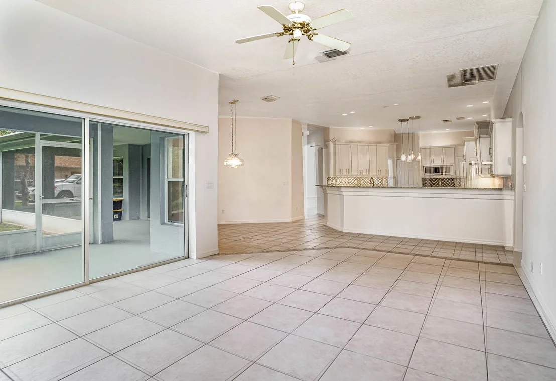 Photo of 4353 Long Lake Road