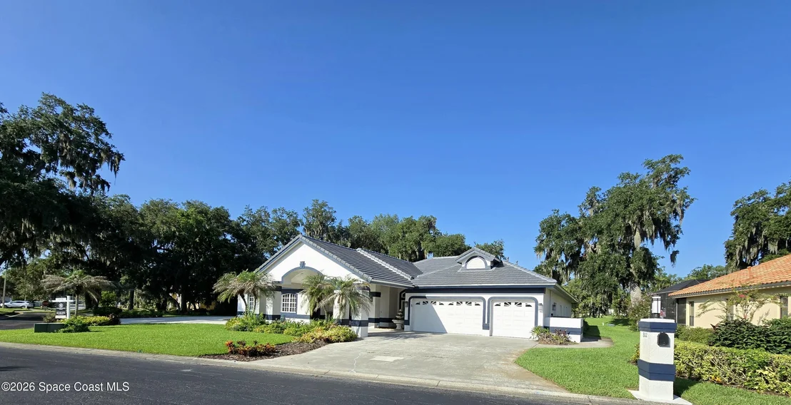 Photo of 802 Florencia Circle