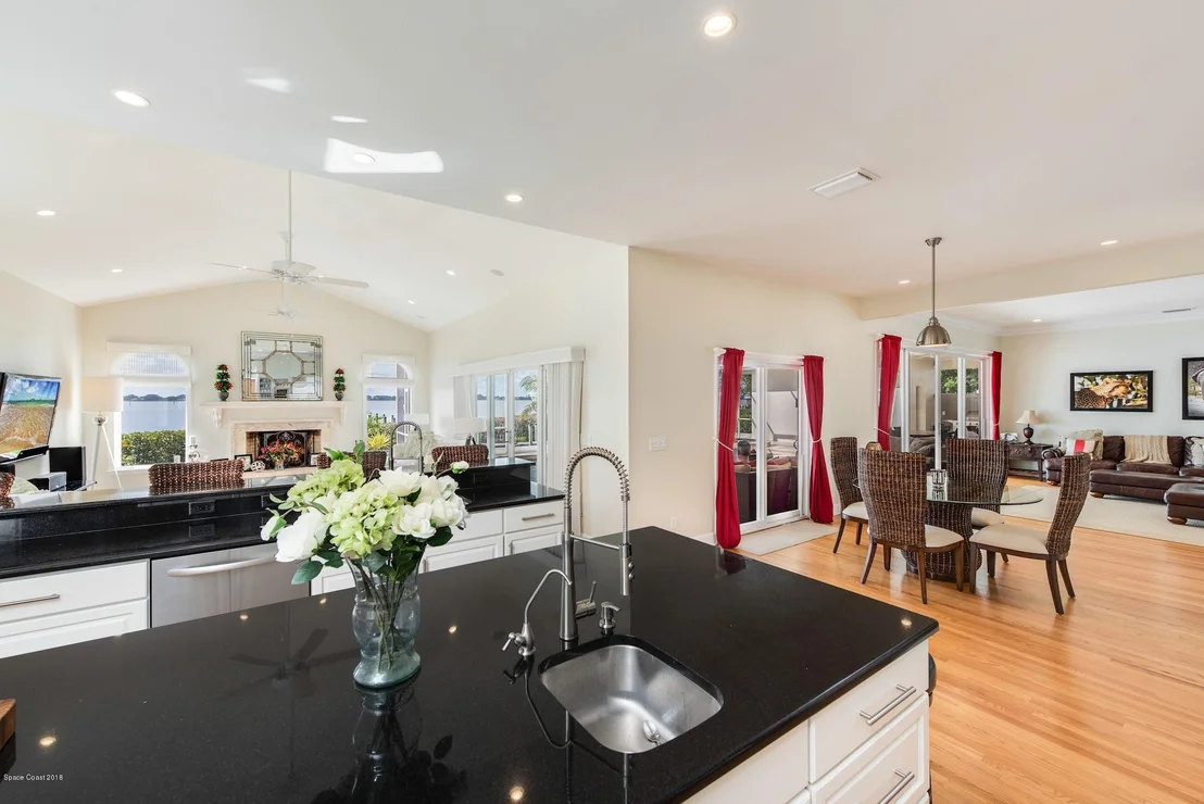 Photo of 538 Lanternback Island Drive