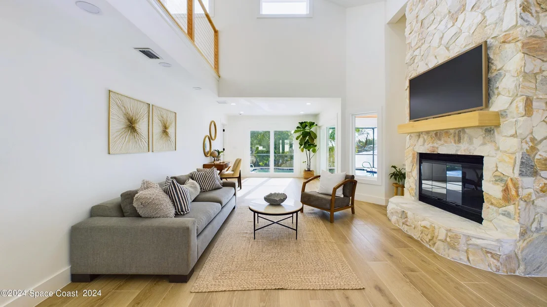Photo of 396 Riverview Lane
