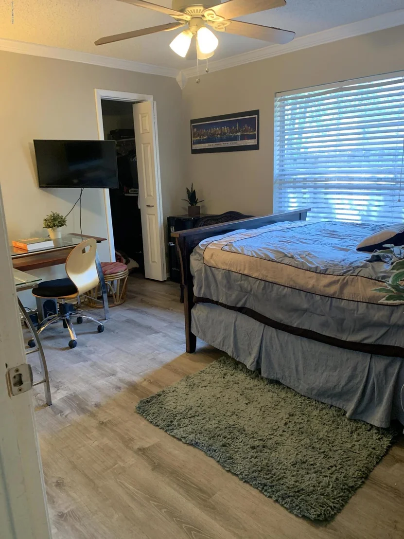 Photo of 2235 Hickory Drive
