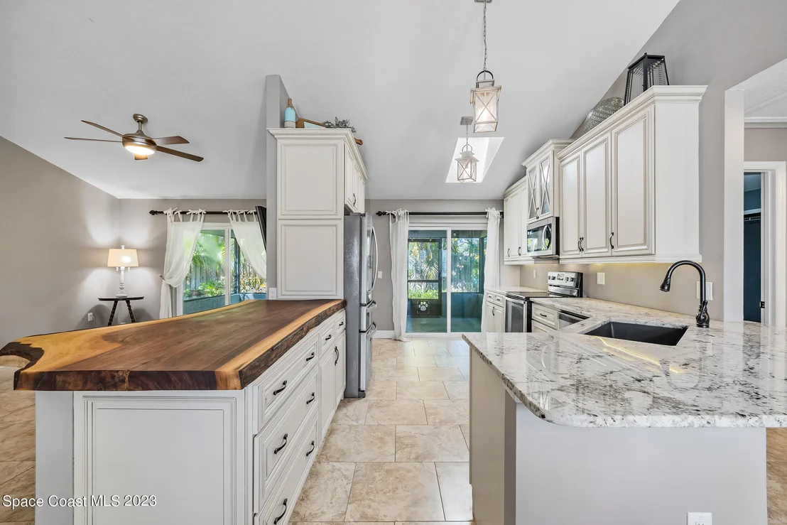 Photo of 937 Pine Baugh Street