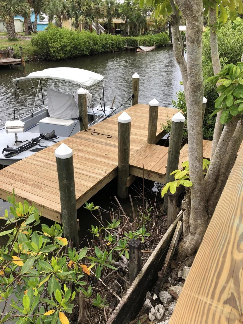Photo of Unit A at 35 Vip Island