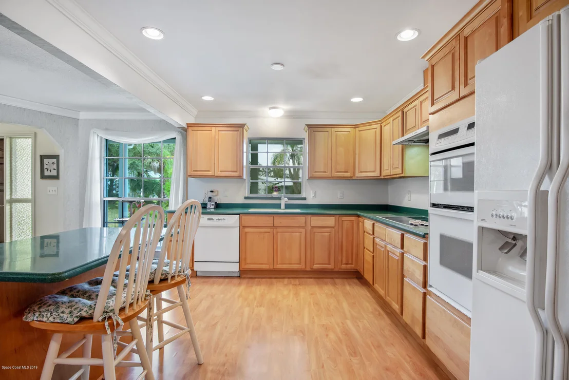 Photo of 606 Dunbarton Circle NE