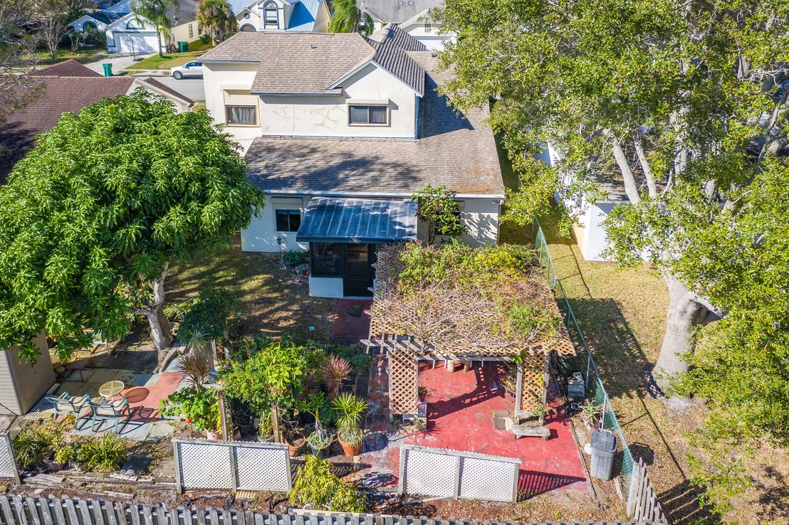 Photo of 1748 Clover Circle