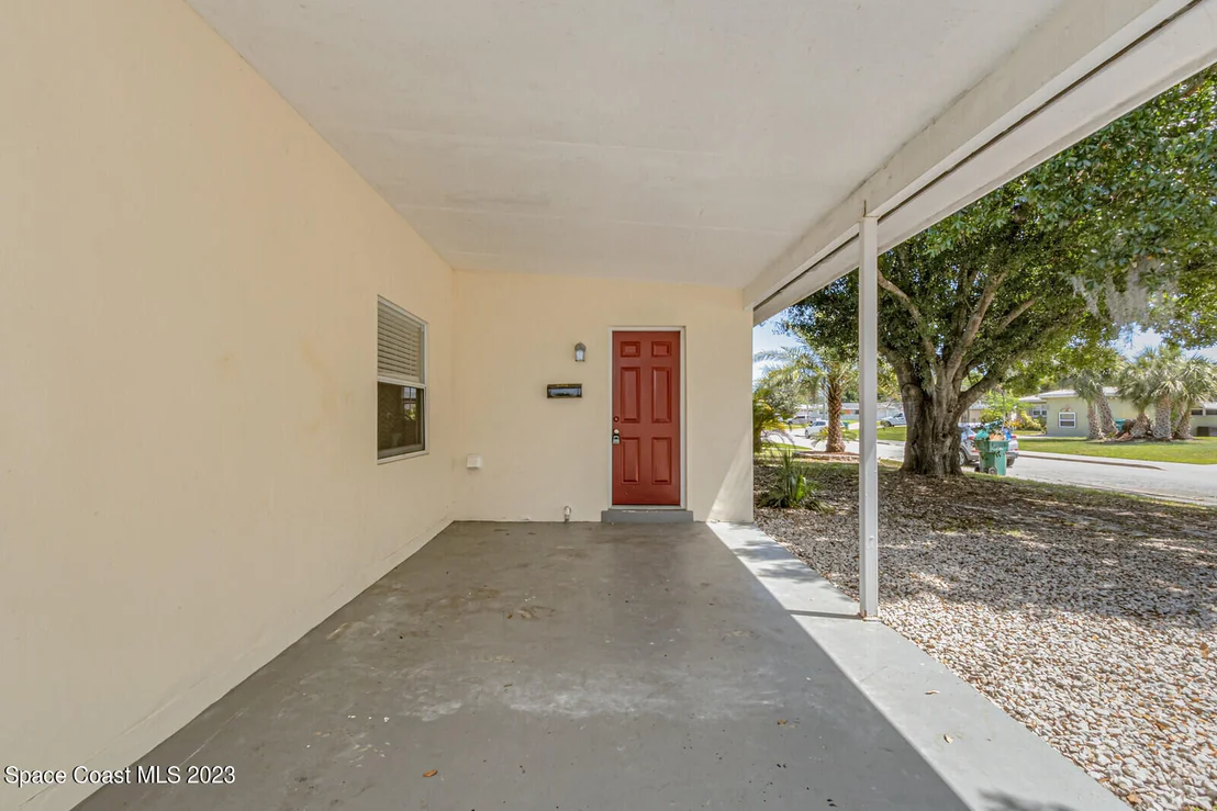Photo of 825 Tupelo Drive