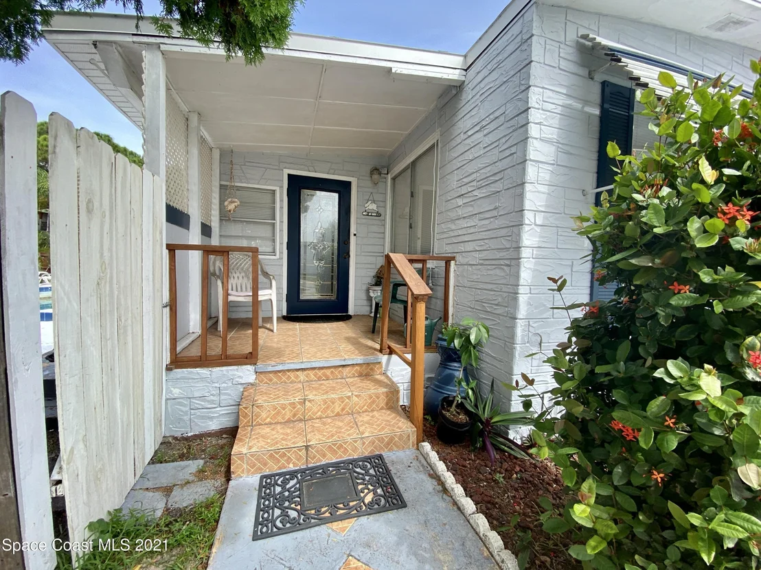 Photo of 1867 Seagrape Street NE
