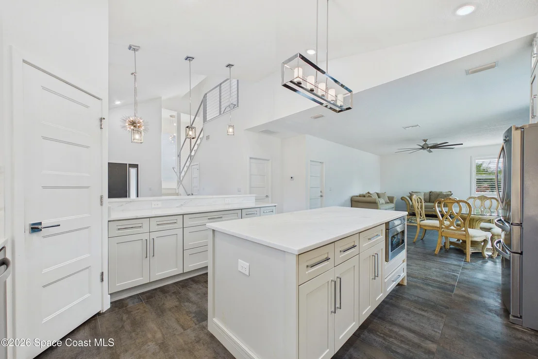Photo of 2094 Hyde Parkway