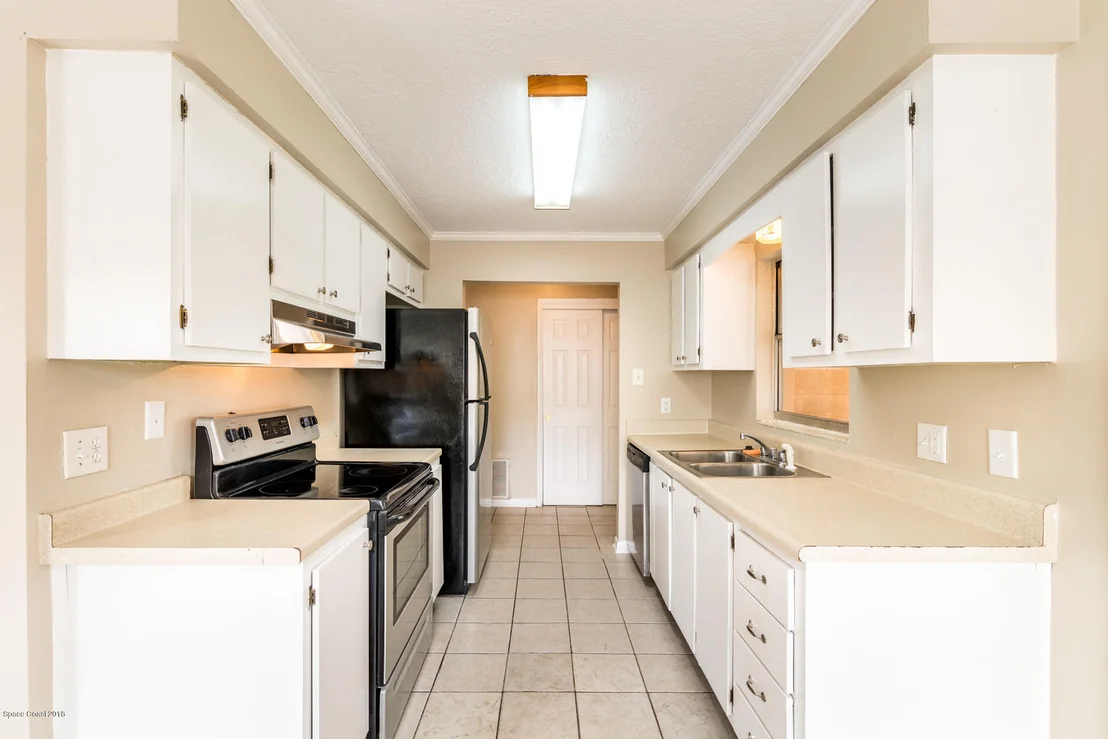Photo of 1089 Madrid Road