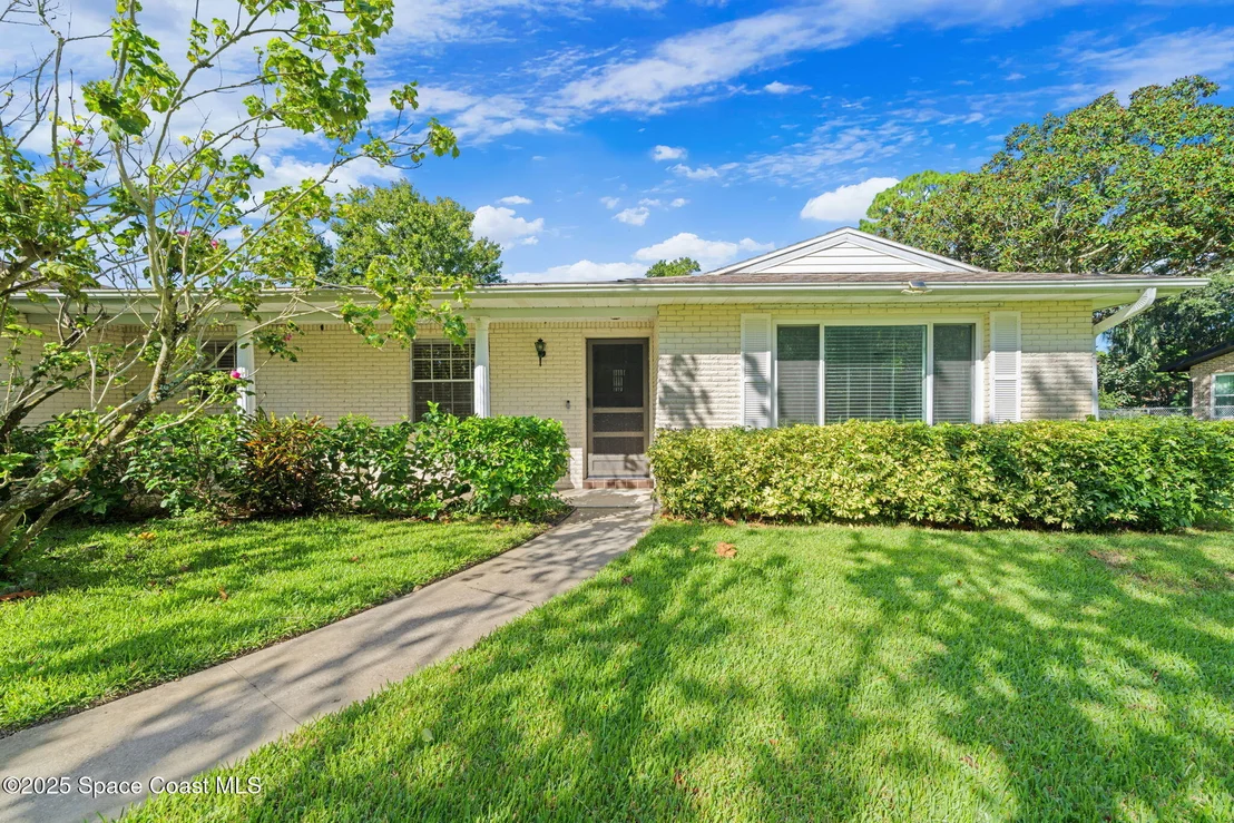 Photo of 611 Dundee Circle