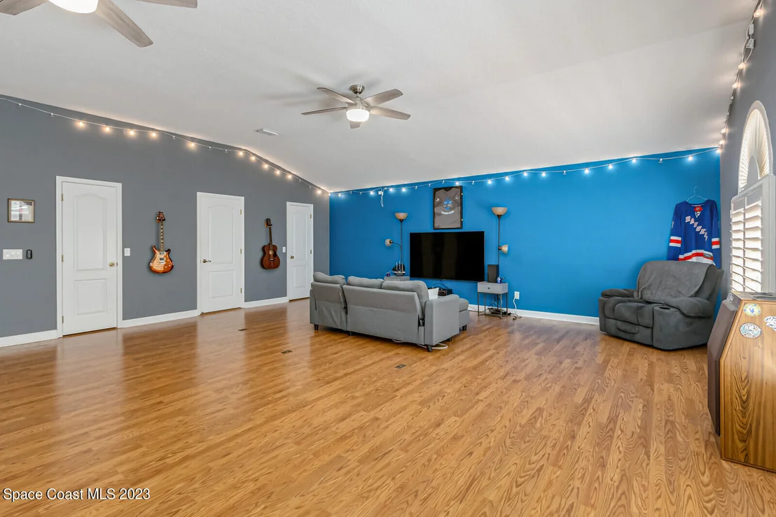Photo of 5097 Templeton Place
