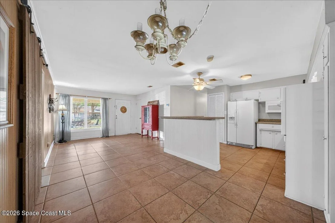 Photo of 702 Carmen Drive