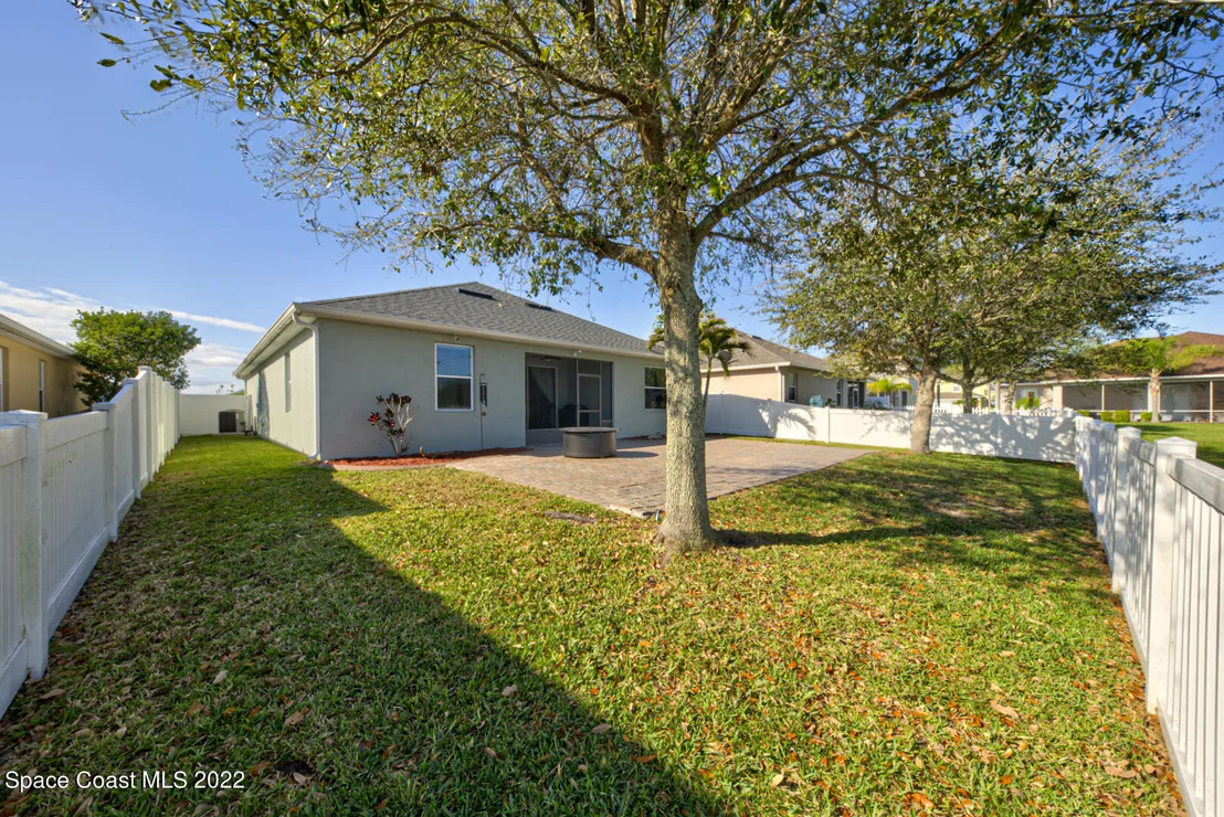Photo of 1482 Hemingway Boulevard