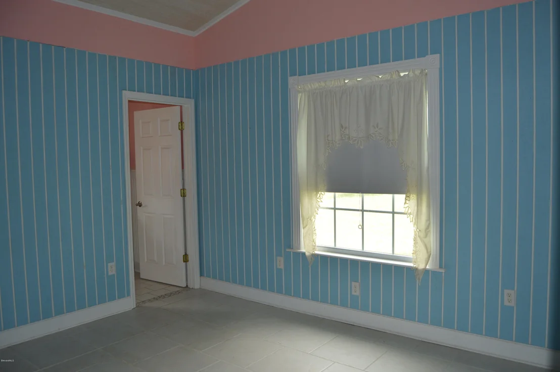 Photo of 944 S Fork Circle