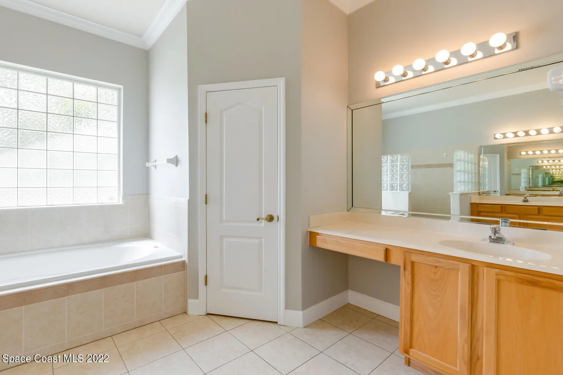 Photo of 4707 Alamanda Drive