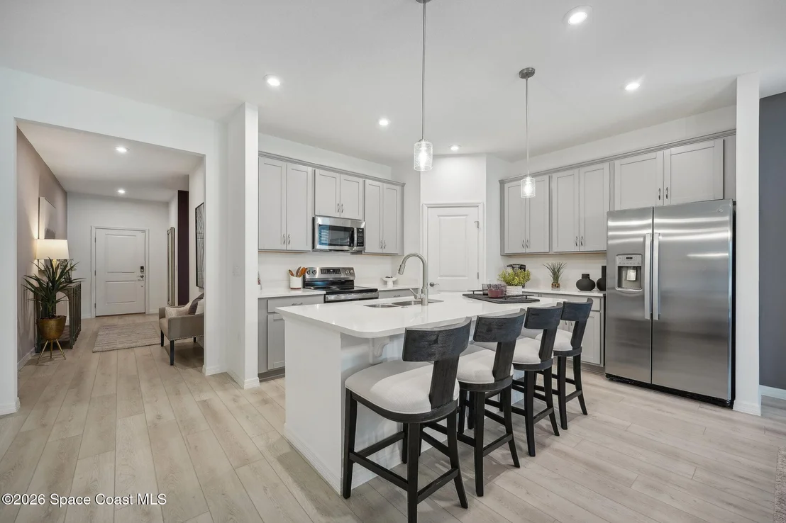 Photo of 992 NE Banff Drive NE
