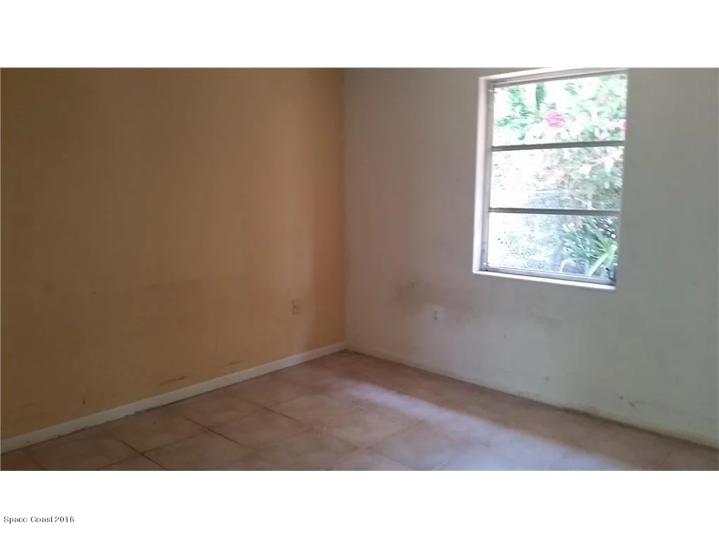 Photo of 824 Schumann Drive