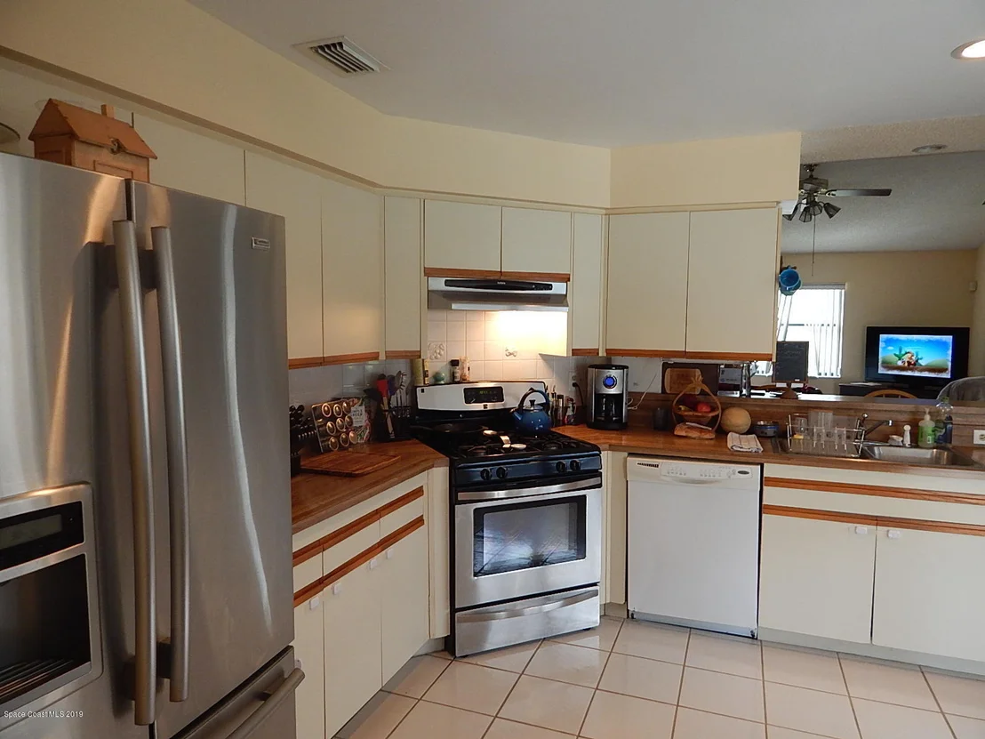 Photo of 2587 Kingdom Avenue