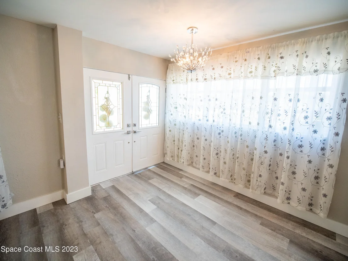 Photo of 116 Virginia Avenue
