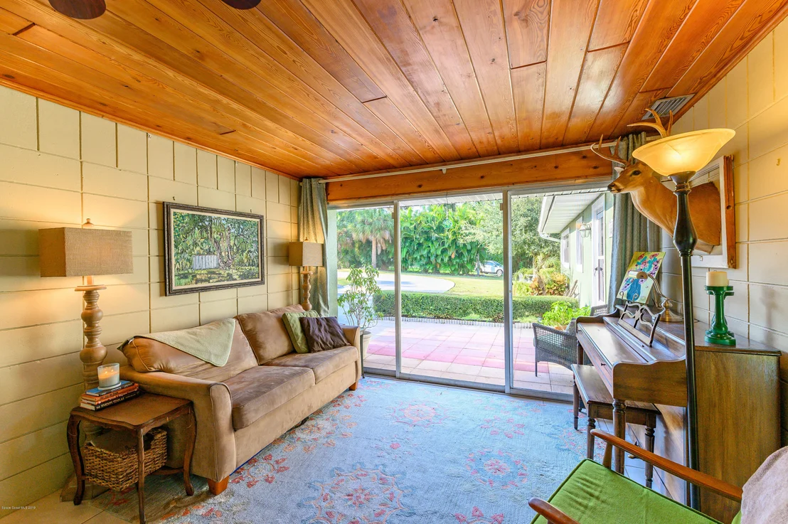 Photo of 1411 Ridge Road NE