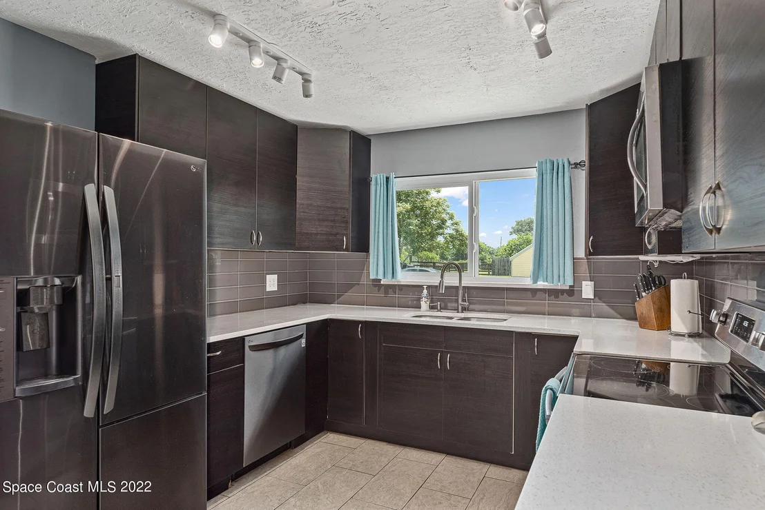 Photo of 1184 Hooper Avenue NE