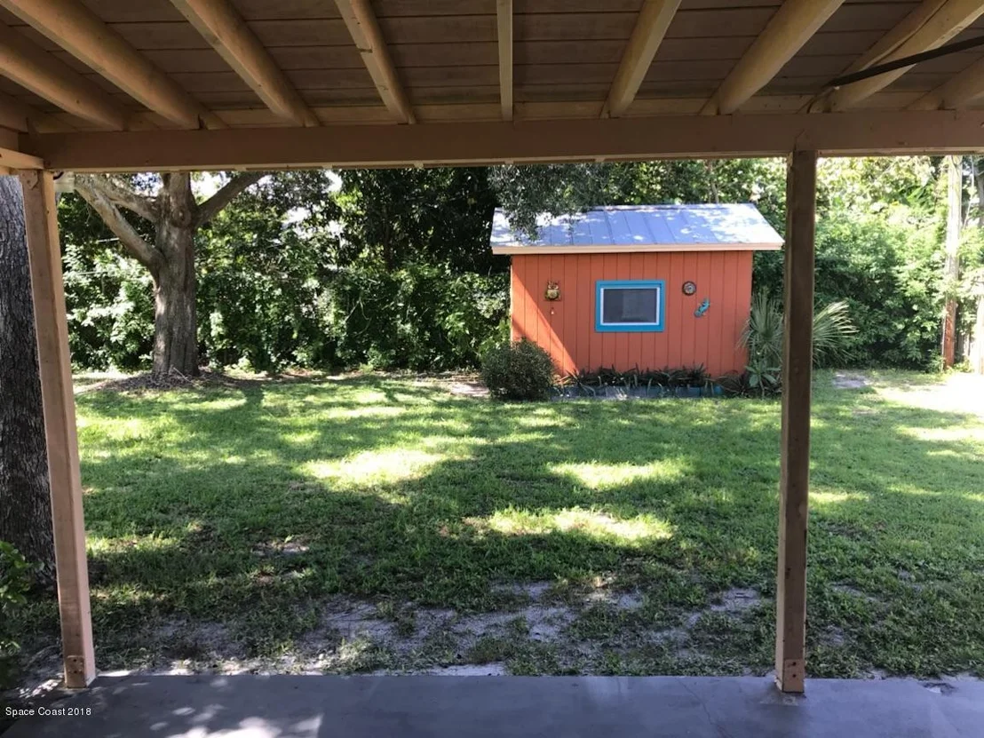 Photo of 445 Willow Lane
