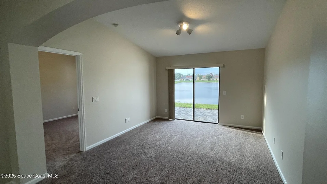 Photo of Unit 103 at 975 Luminary Circle