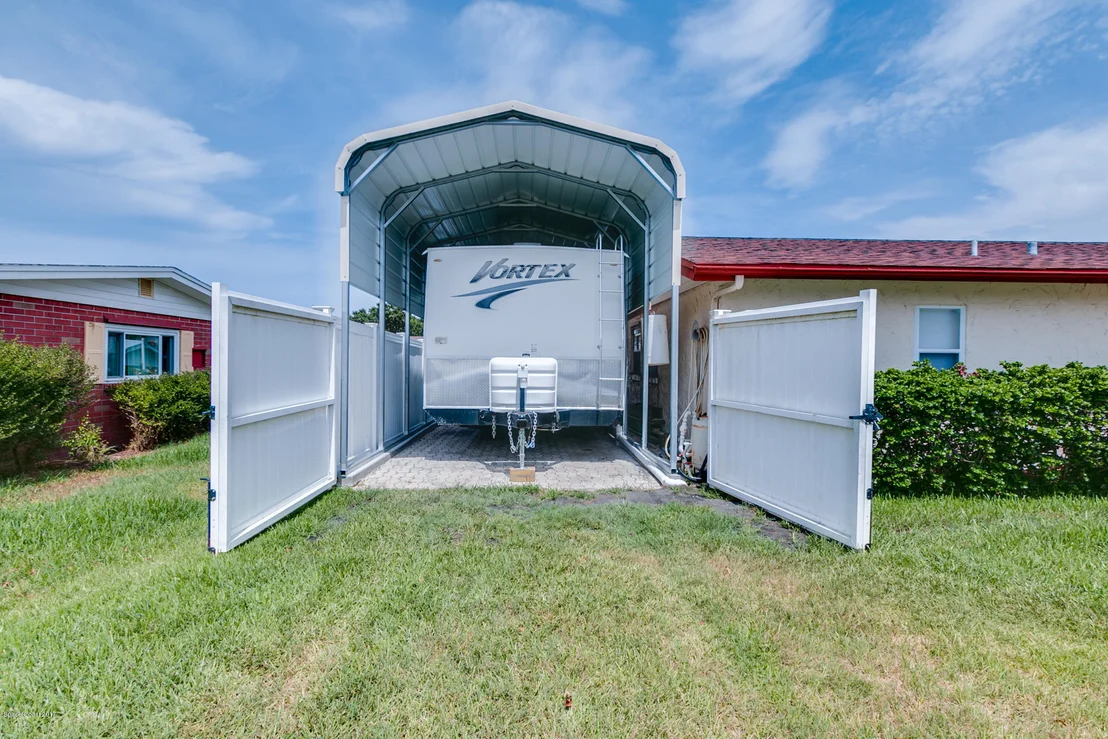 Photo of 821 Heron Road